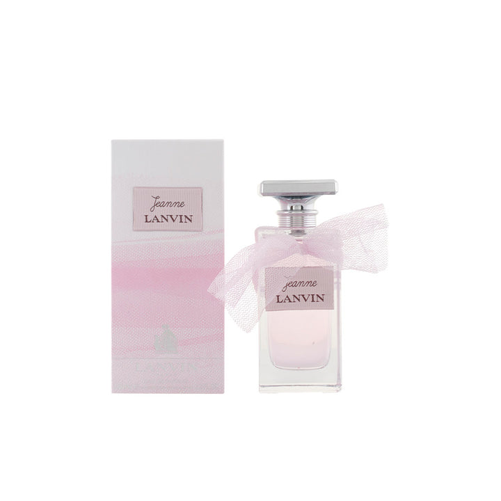 100 ml bottle of floral-fruity eau de parfum with blackcurrant character