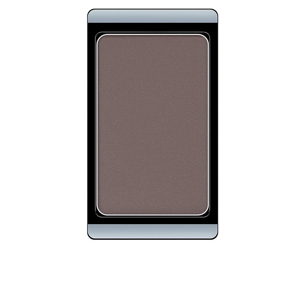 Compact brow powder trio with three neutral shades, 0.8 g compact